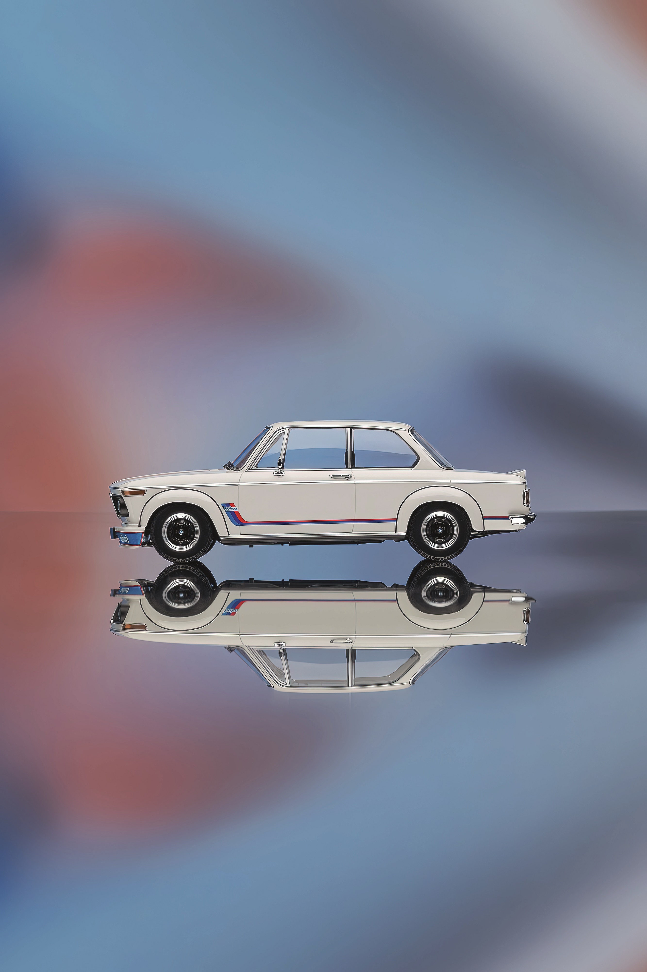 BMW Genuine Car Model Miniature 2002 Turbo 1:18 Scale White BMW Genuine Car Model Miniature 2002 Turbo 1:18 Scale White