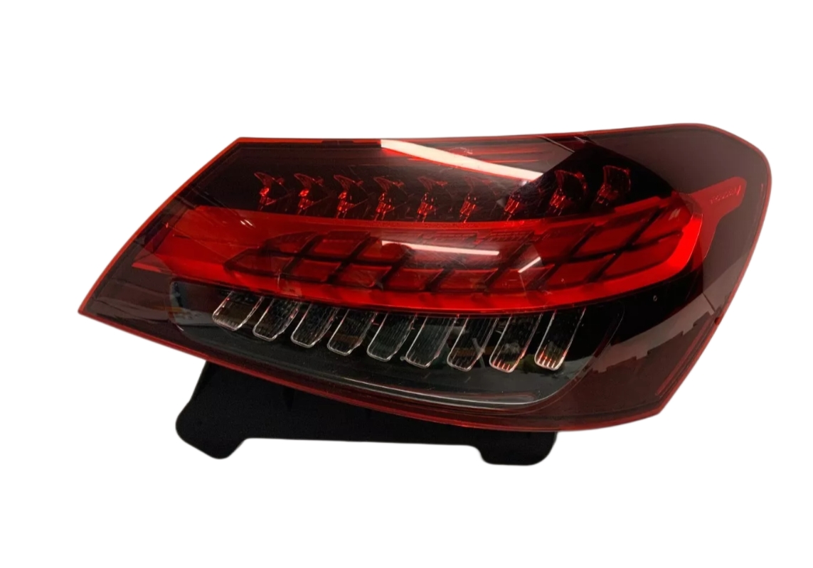 ベンツ W213 Eクラス LED 右テールライトA2139065409 Mercedes-Benz Genuine Tail Light Rear Right Fits E-Class W213