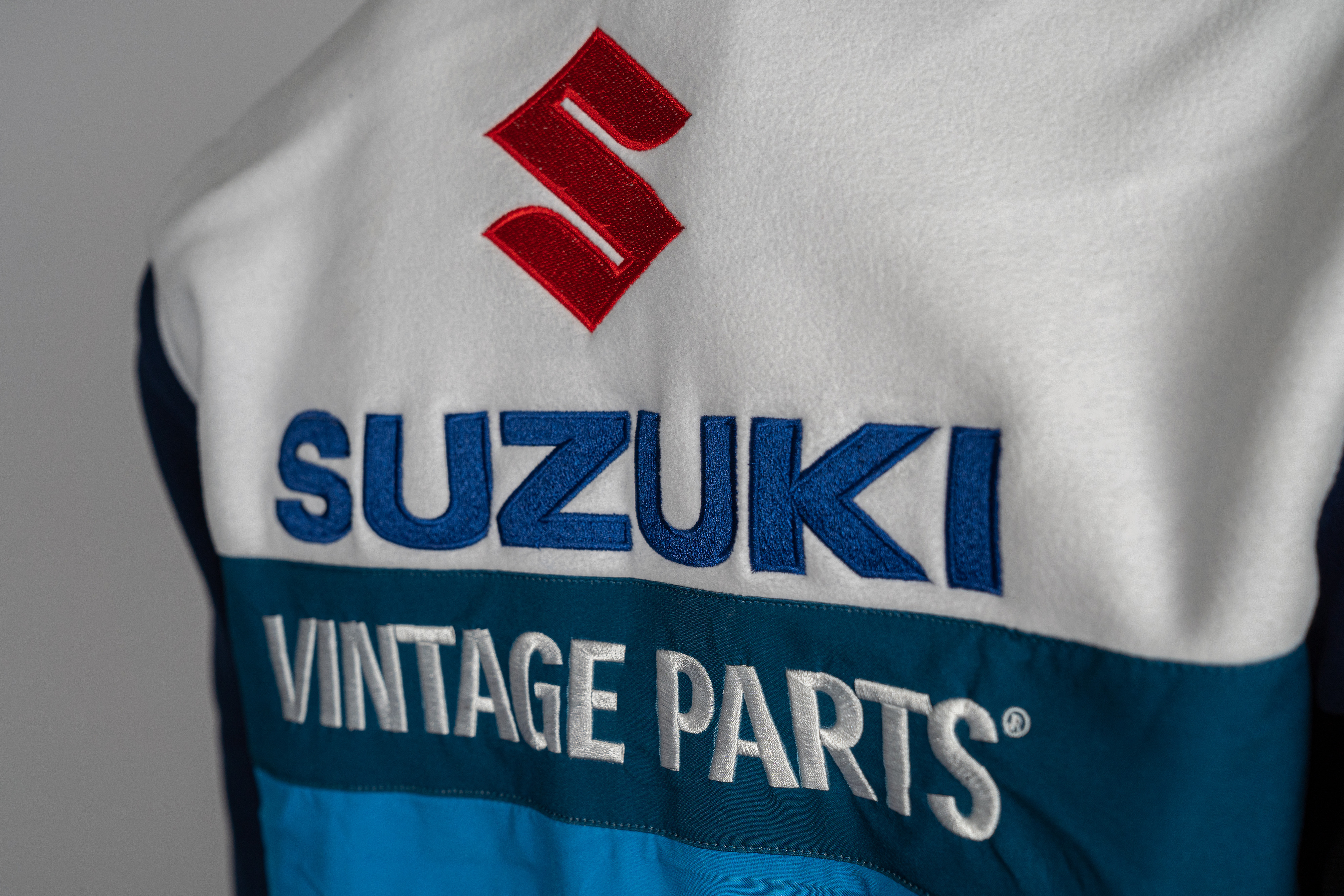 Suzuki Genuine Team Classic Suzuki 2022 Fleece Merchandise Apparel 990F0-C3FLC - Picture 25 of 52